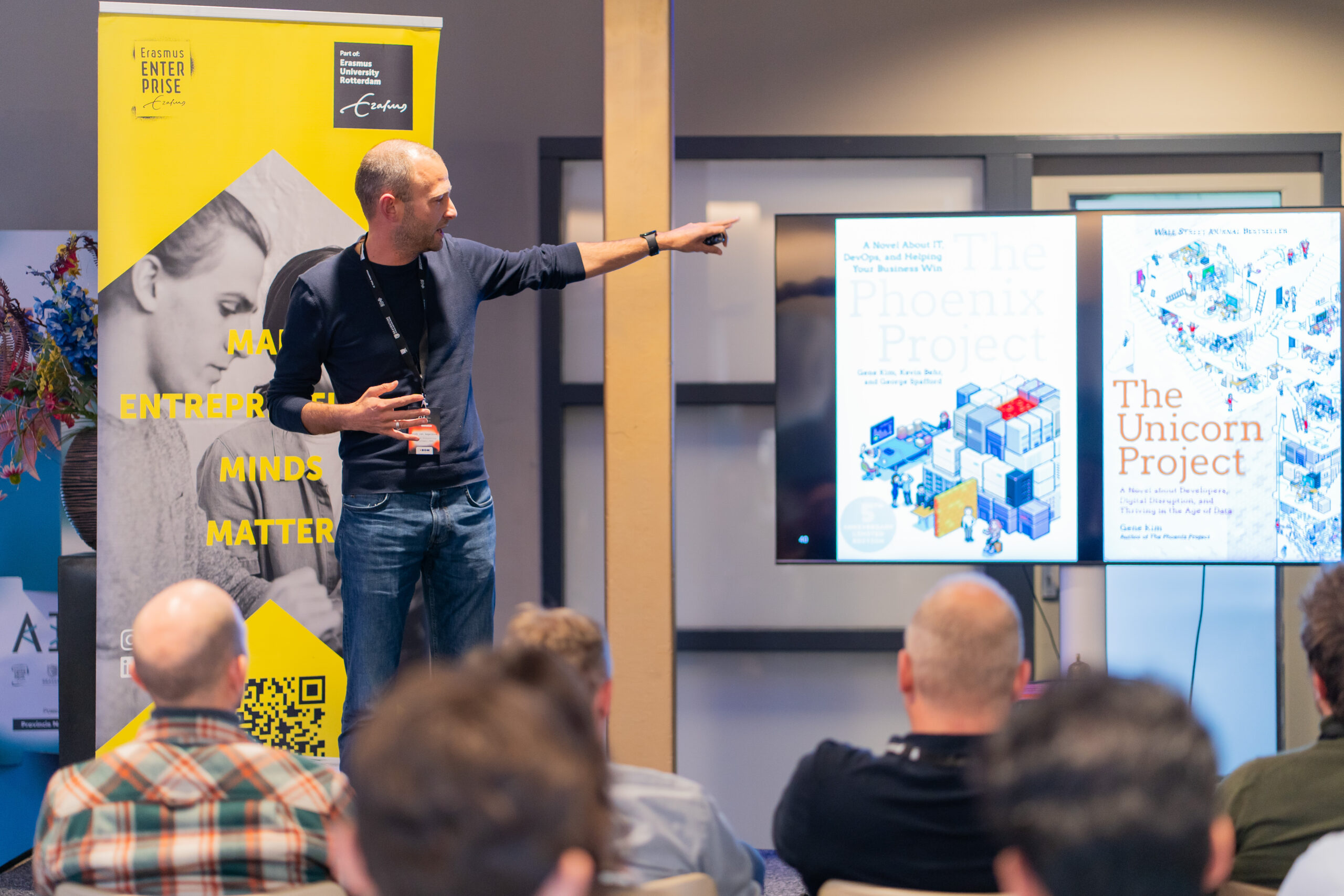 Guido van Gageldonk presenting to an audience at AI Pitch Competition
